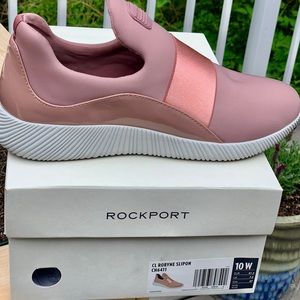 * WIDE * City Lites Robyne Slip-On Sneaker